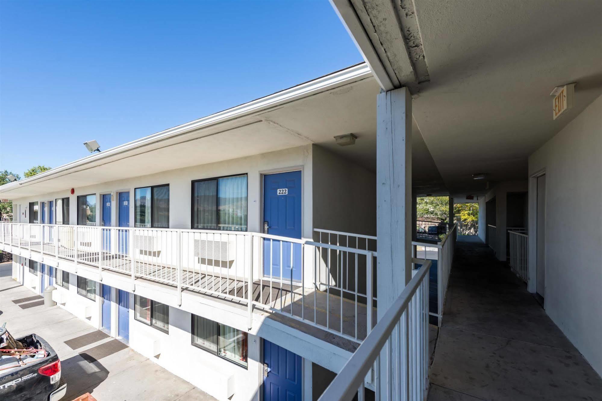 Motel 6-Reno, Nv - West Exterior foto